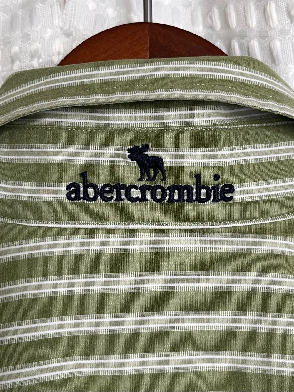 Abercrombie Women's Green White Stripe Button Shirt Cotton Medium Fitted